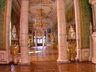  莫斯科:  俄国:  
 
 Ostankino Palace